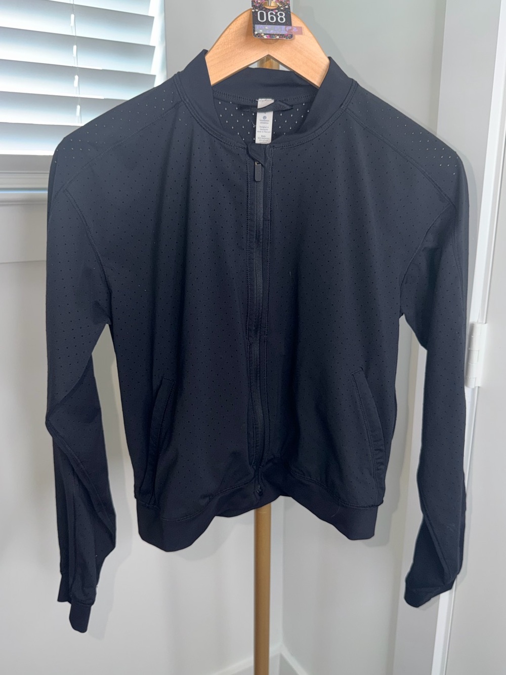 68. Lululemon Final Lap Jacket in Black